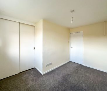 Durham Way, Wyton - Photo 4