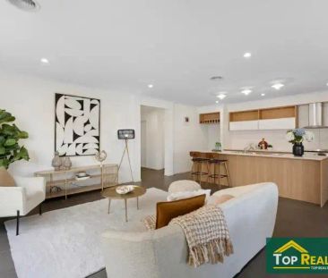 “🏡 Stylish Family Home in Prime Tarneit Location! 📍 77 Homebush Dri... - Photo 3