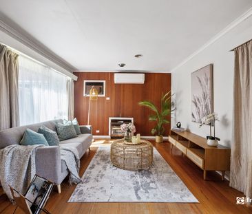 Spacious Three-Bedroom Home in Convenient Burwood East Location-6 M... - Photo 2