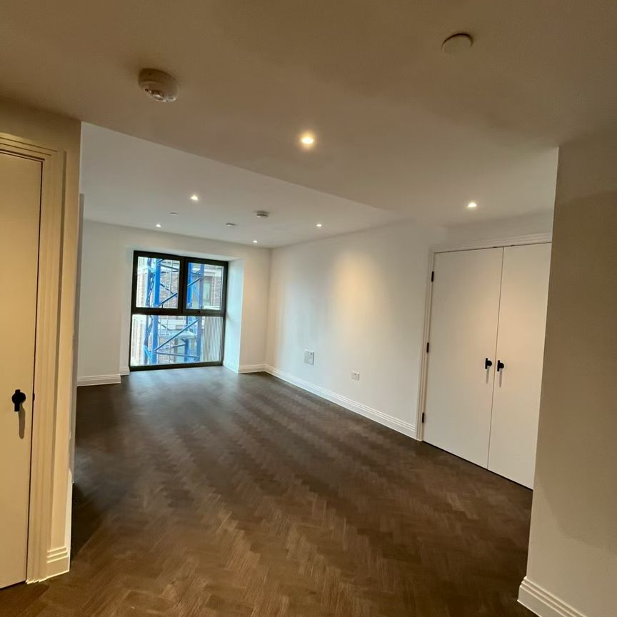 Halcyon House, E16, London - Photo 1