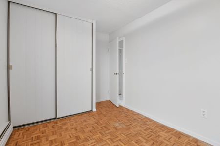 For Lease - 20 Chesterton Drive Unit# 805, Cityview - Parkwoods Hills - Rideau Shore, Ontario - Photo 5
