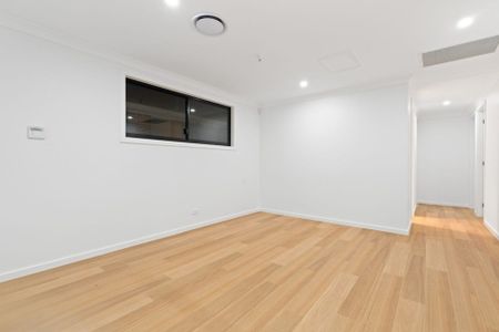 Ultra Modern 5 Bedroom Beauty - Photo 3