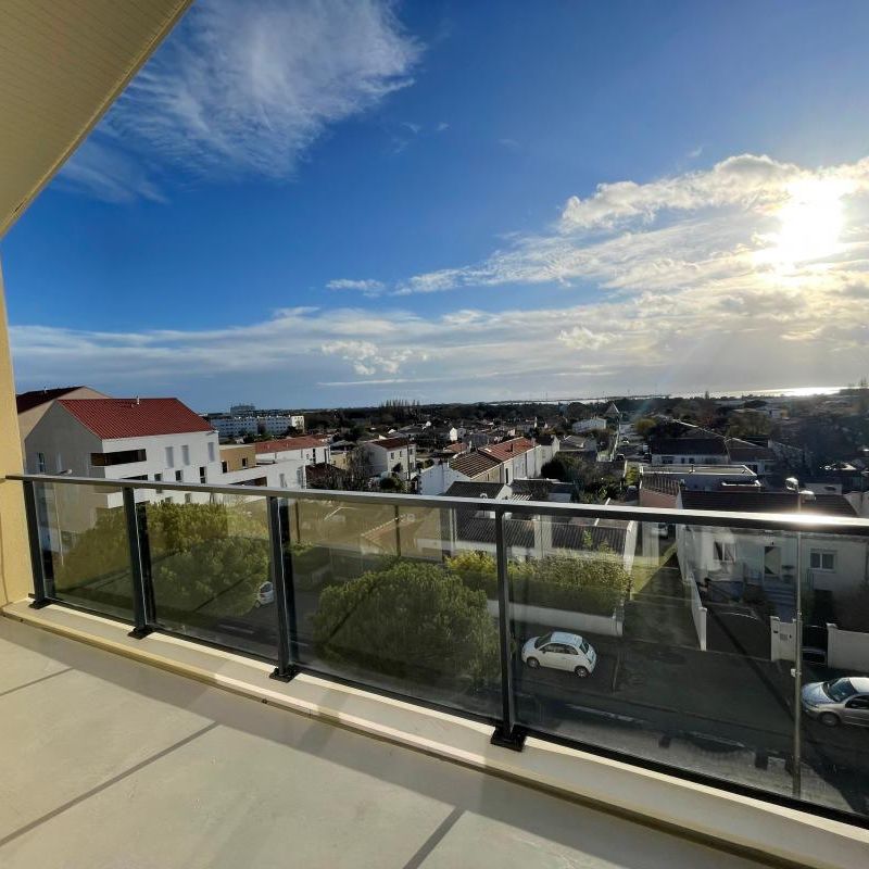 Location Appartement 4 pièces 86m² AYTRE 17440 - Photo 1