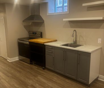 For Lease - 1153 Peelar Crescent, Innisfil, Ontario - Photo 5