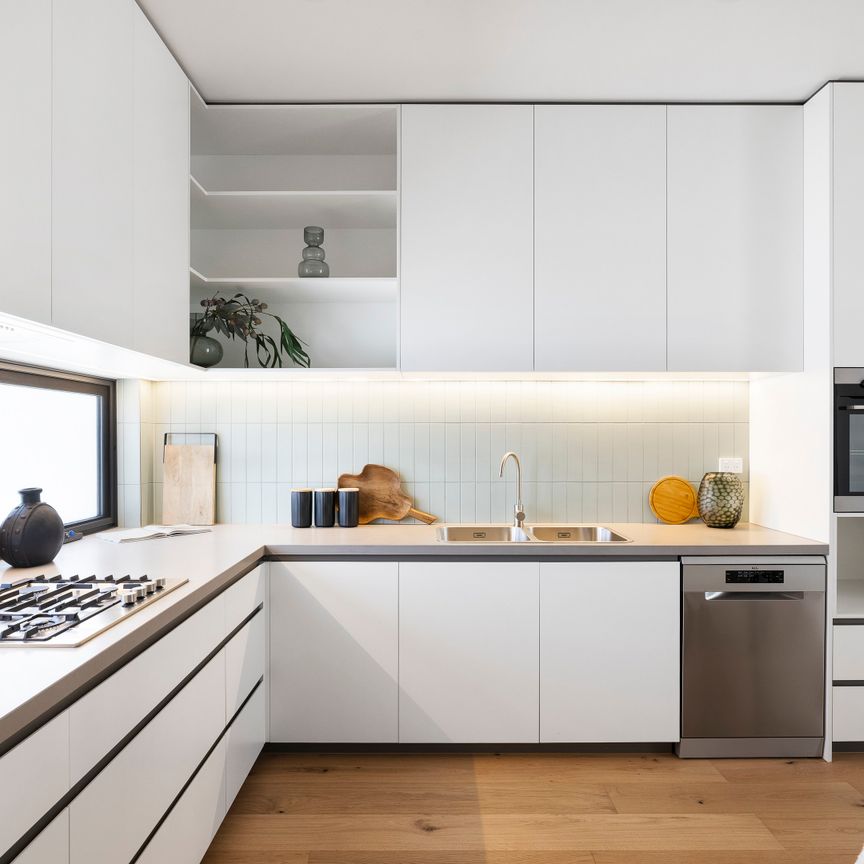 2/12-14 High St Rd, Ashburton VIC 3147 - Townhouse For Rent | Domain - Photo 1