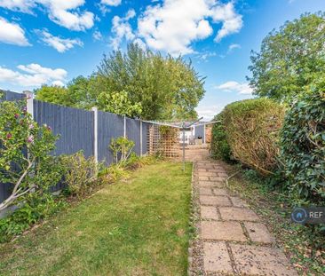 3 bedroom terraced house to rent - Photo 5