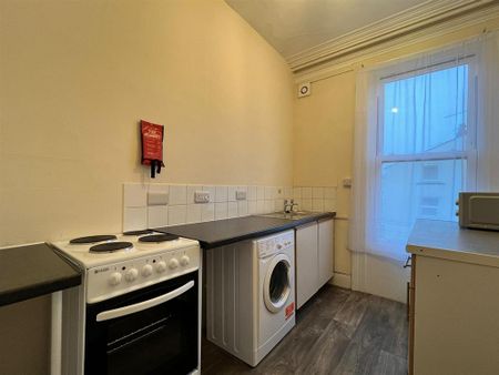 1 bedroom flat to rent - Photo 4