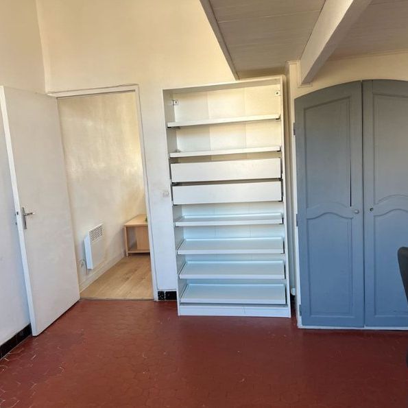 T2 - Photo 1