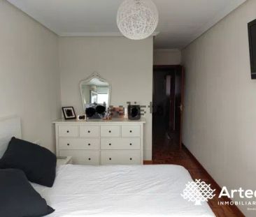 Alquiler de piso en Calle Juan Carlos de Gortázar - Photo 1