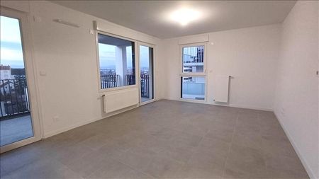 3 pièces - 65,8 m² - 4ème étage - Colocation non autorisée - Photo 2