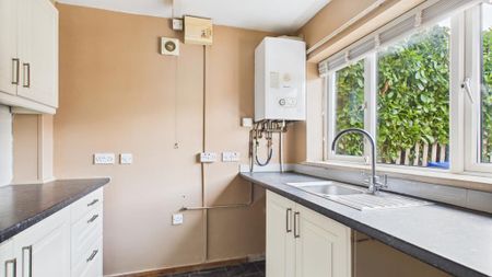 2 bedroom terraced house to rent - Photo 4