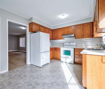 For Lease - 65 michener Crescent, Markham, Ontario - Photo 3