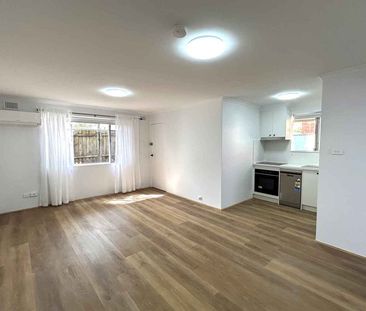 Choice of Two Newly Renovated One Bedroom Units! - Photo 3