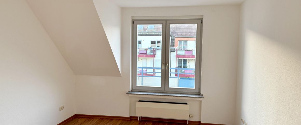 ** 2-Zimmer-Whg. mit Balkon und Einbauküche in ruhiger Wohnlage ** - Foto 1