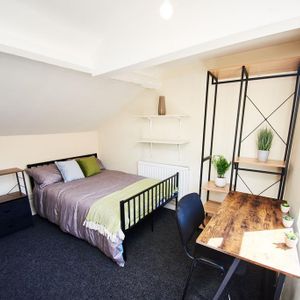 5 bedroom maisonette to rent - Photo 2