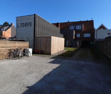 Gerenoveerd duplex-appartement met 3 slaapkamers, terras en autosta... - Photo 2