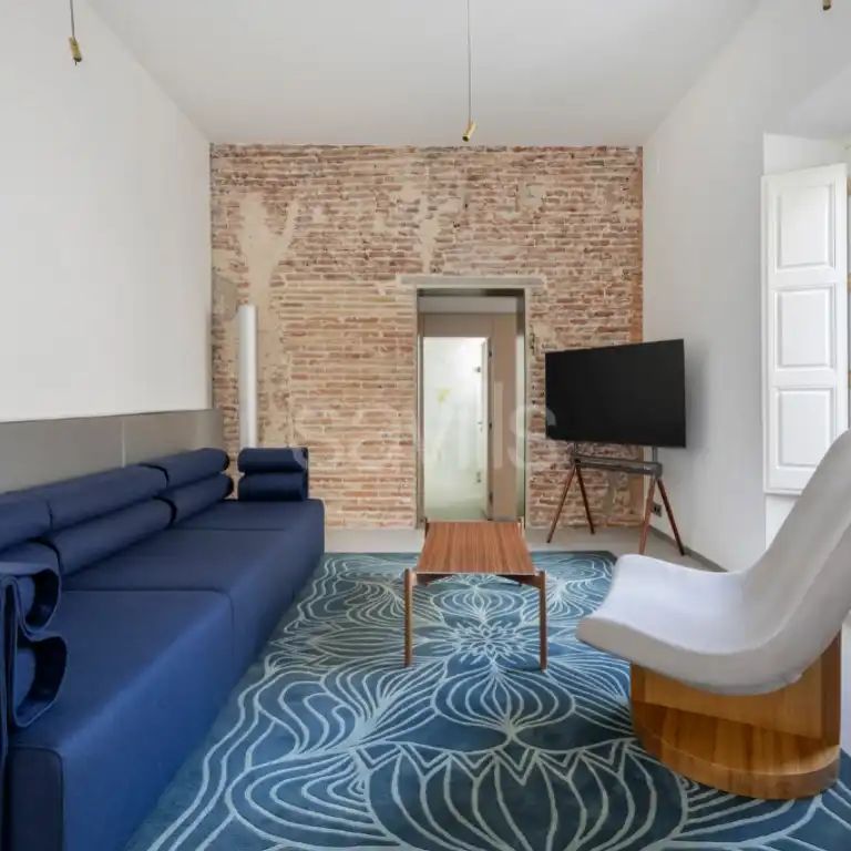 Apartamento de alquiler en Barri Gòtic - Photo 1