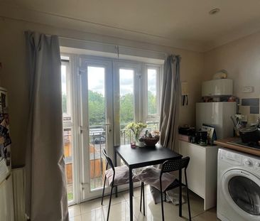 1 Bed Flat, High Road, SO16 - Photo 1