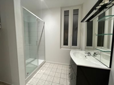 Location Appartement 2 pièces 47m² - Photo 5