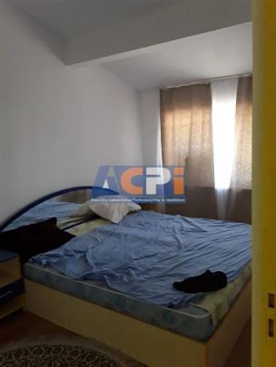 Inchiriere Vila Lux. 4 camere , Fundeni - Fotografie 1