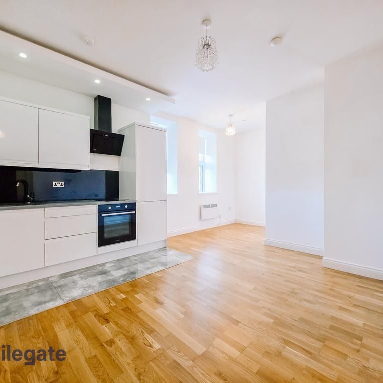1 bedroom flat to rent - Photo 1