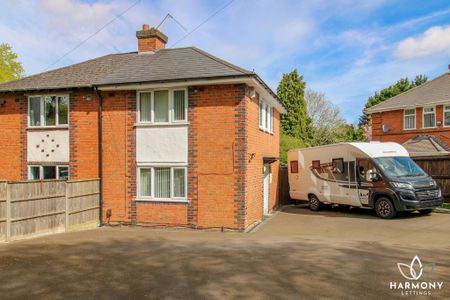 3 bedroom semi-detached house to rent - Photo 2