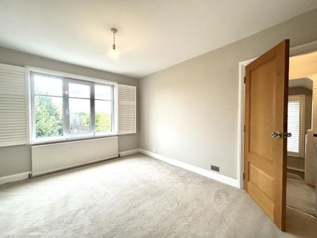 4 bedroom semi-detached house to rent - Photo 5