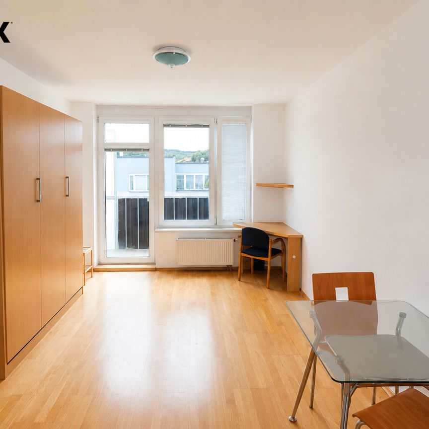 Pronájem bytu 1+kk a garsoniéry 35 m² - Photo 1