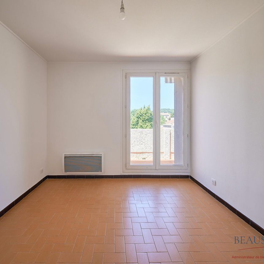 Location Appartement 3 pièces 61m² LE BEAUSSET 83330 - Photo 1