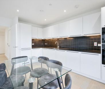 3 bedroom flat to rent - Photo 2