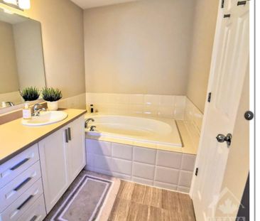 For Lease - 348 TOURMALINE Crescent, Barrhaven, Ontario - Photo 6