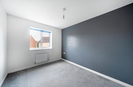 3 bedroom end of terrace house to rent - Photo 2