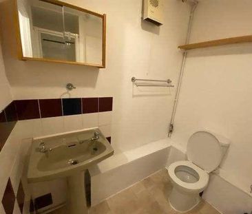 Harvey Goodwin Gardens, Cabridge, CB4 - Photo 4