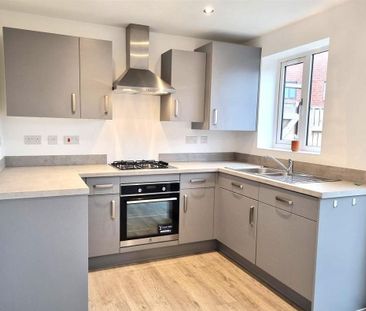 2 bedroom semi-detached house to rent - Photo 4