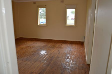 Family Home - Photo 4