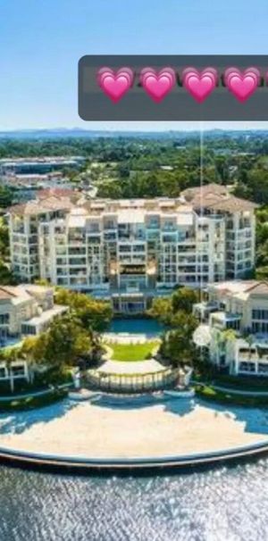 Varsity Lakes - Photo 1