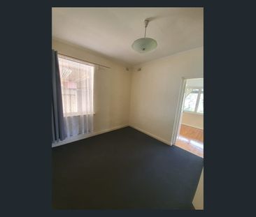 6-7 MONTH LEASE ON OFFER - GREAT LOCATION!!! - Photo 3