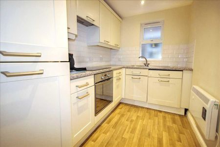 2 bedroom flat to rent - Photo 5