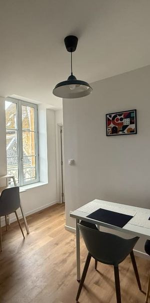 TYPE 2 MEUBLÉ 22.89 M² - HYPER CENTRE-VILLE - Photo 1