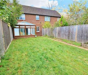 Fenwick Close, Woking, Surrey, GU21 - Photo 3