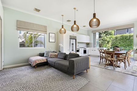 Home For Rent - Photo 3