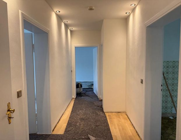 Wohnung im Erdgeschoss mit Südbalkon in der Weststadt - Photo 1