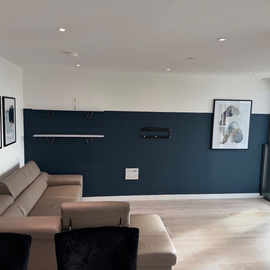 2 Bed Flat, City North East Tower, N4 - Photo 1