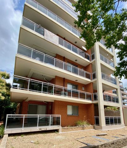 Spacious Ground Floor Unit in the Heart of Liverpool - Photo 2