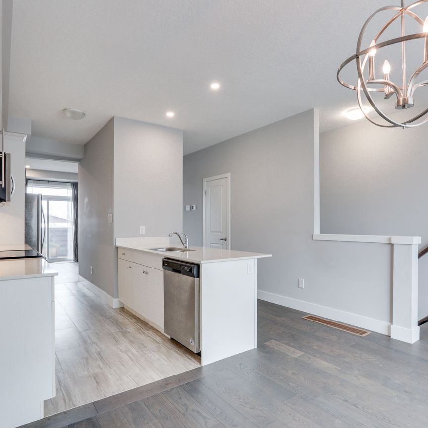 For Lease - 2070 Meadowgate Boulevard Unit# 106, London South, Ontario - Photo 1