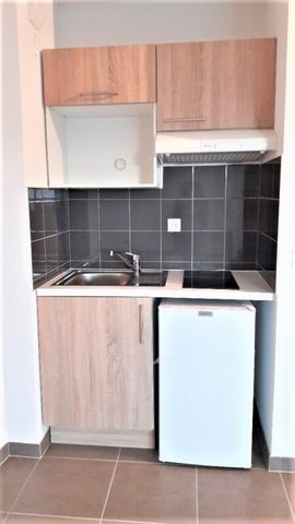 Location Appartement 1 pièce 29m² PAU 64000 - Photo 3