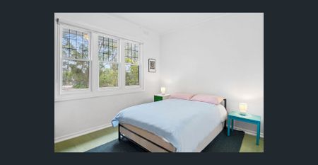 Charming Cottage - Ideally Positioned - Photo 3