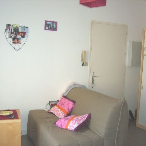 Location Appartement 1 pièce 20m² POITIERS 86000 - Photo 1