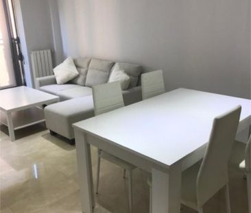 Piso de alquiler en Calle de Pirra, 17b, Rejas - Photo 1