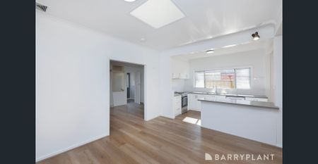 32 Belmore Road, Sunshine North, Vic 3020 - Photo 2